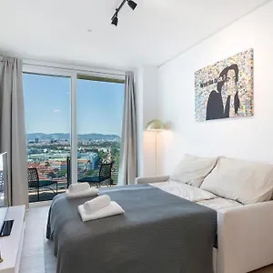 Design With Amazing View Over Wien